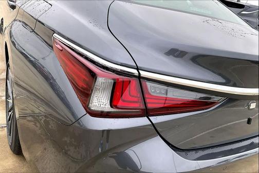 2025 Lexus ES 350 Base