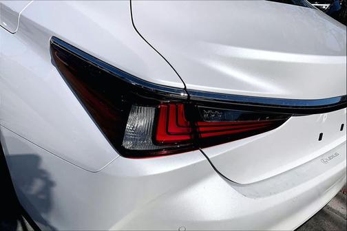 2025 Lexus ES 350 Base