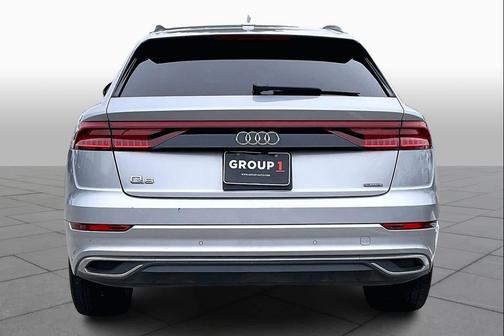 2022 Audi Q8 55 Premium Plus