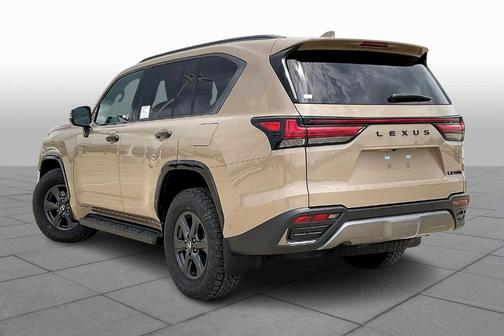2025 Lexus LX 700h Overtrail