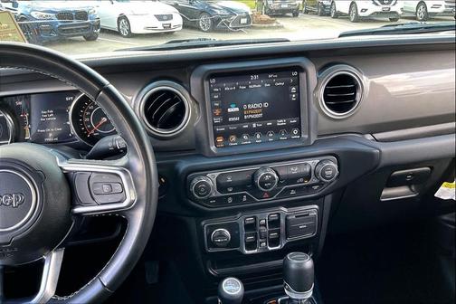 2022 Jeep Gladiator Overland