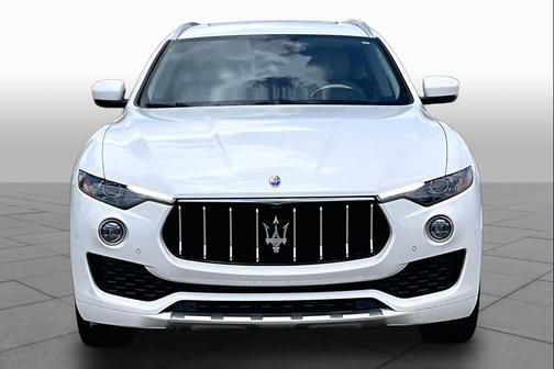 Bianco 2017 Maserati Levante S