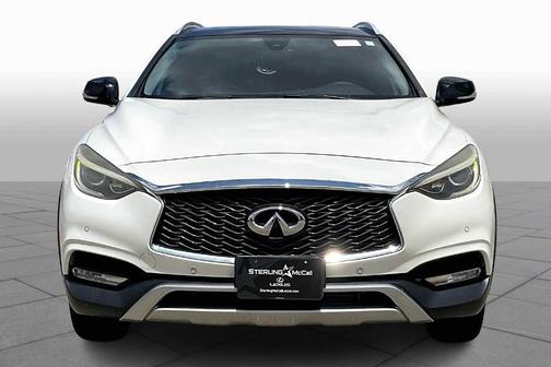 2017 INFINITI QX30 Premium