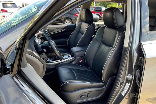2016 INFINITI QX60 Base