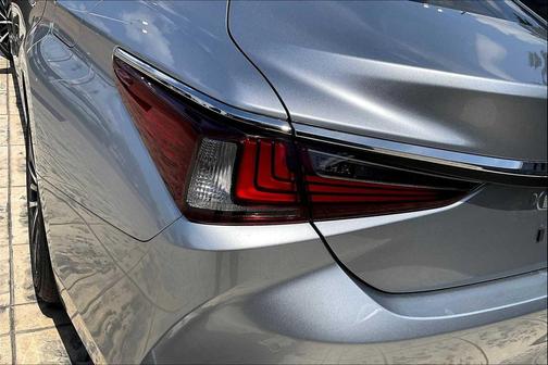 2025 Lexus ES 350 Base