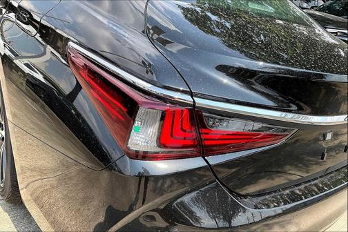 2025 Lexus ES 350 Base
