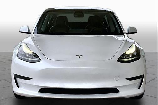 Pearl White Multi-Coat 2023 Tesla Model 3 Standard Range