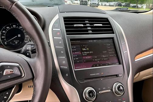 Midnight Sapphire Metallic 2015 Lincoln MKC Base