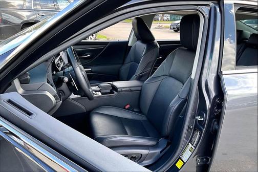 2022 Lexus ES 350 Base