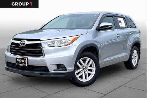 Silver Sky Metallic 2016 Toyota Highlander LE