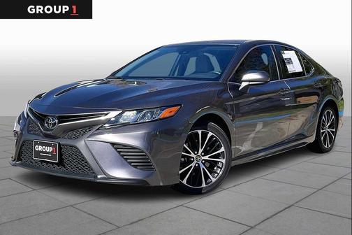 2020 Toyota Camry SE