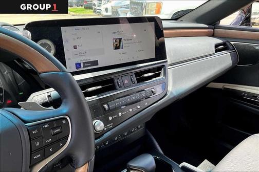 2024 Lexus ES 300h Ultra Luxury