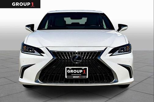 2025 Lexus ES 300h Base