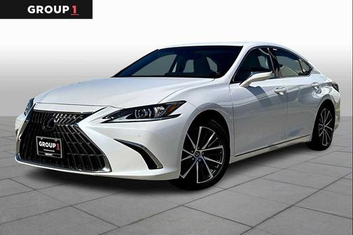 2025 Lexus ES 300h Base
