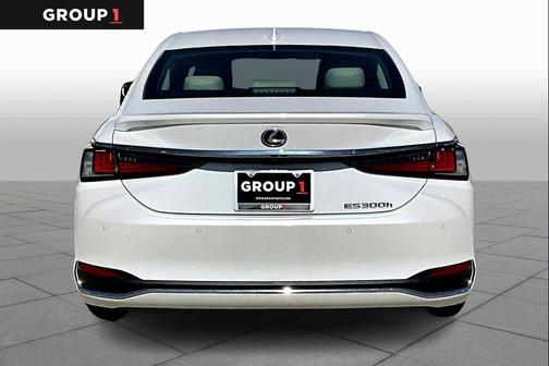 2025 Lexus ES 300h Base