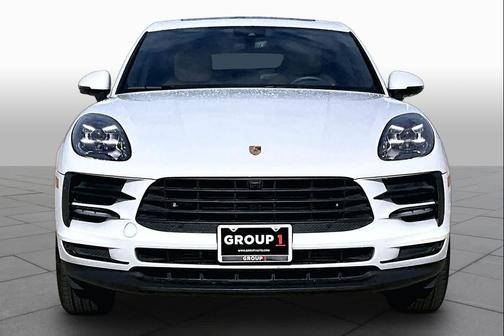 Carrara White Metallic 2021 Porsche Macan Macan