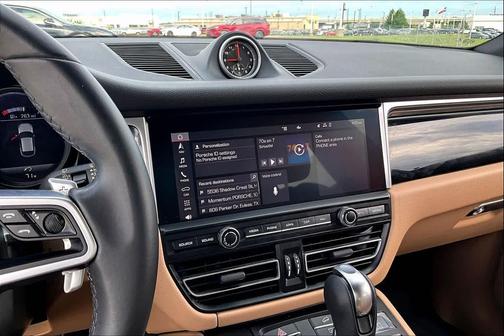 Carrara White Metallic 2021 Porsche Macan Macan