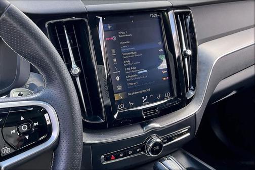 2018 Volvo XC60 T5 R-Design