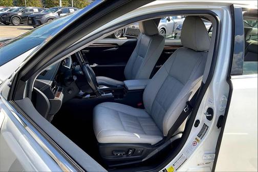 2016 Lexus ES 350 Base