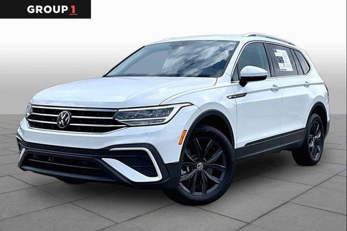 Pure White 2024 Volkswagen Tiguan 2.0T SE