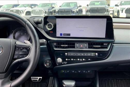 2024 Lexus ES 350 F SPORT Handling