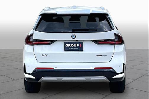 Alpine White 2025 BMW X1 xDrive28i