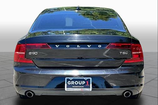 Onyx Black Metallic 2018 Volvo S90 T5 Momentum