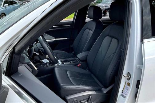2024 Audi Q3 45 S line Premium