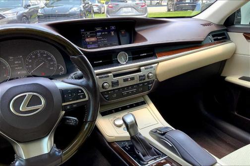 2016 Lexus ES 350 Base