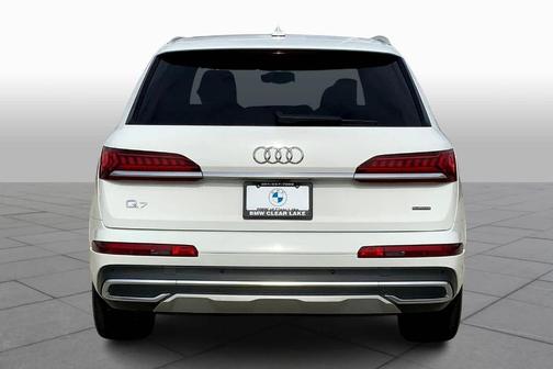 2021 Audi Q7 45 Premium Plus