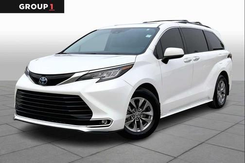 2022 Toyota Sienna XLE