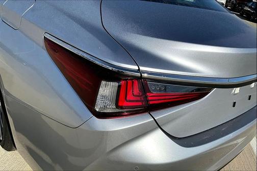 2025 Lexus ES 350 Base