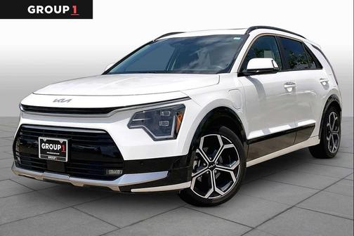 Snow White Pearl 2024 Kia Niro Touring
