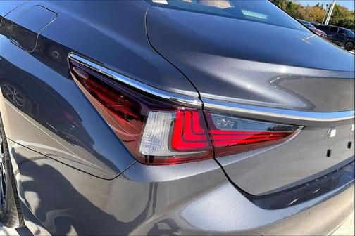 2025 Lexus ES 350 Base