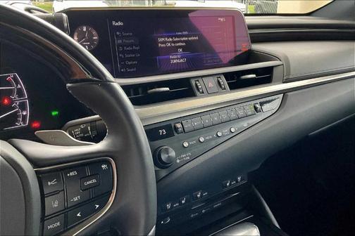 2019 Lexus ES 300h
