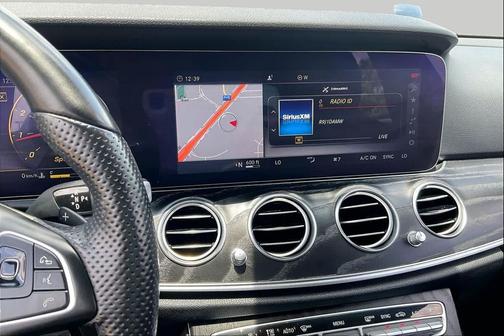 designo Diamond White 2018 Mercedes-Benz E-Class E 300