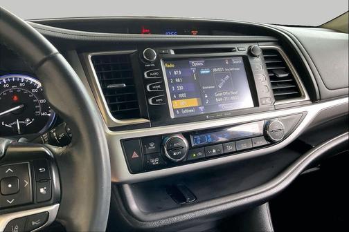 Predawn Gray Mica 2019 Toyota Highlander SE