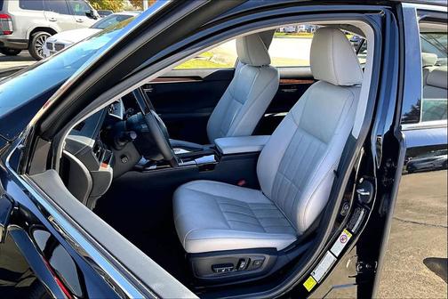 2017 Lexus ES 350 Base