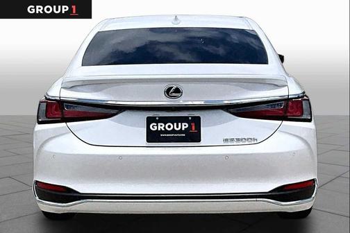 Eminent White Pearl 2025 Lexus ES 300h Base