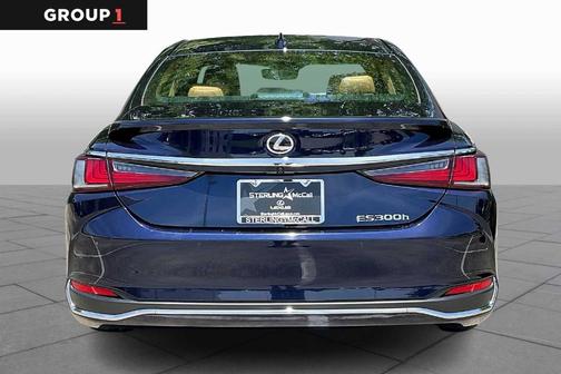 2025 Lexus ES 300h Base