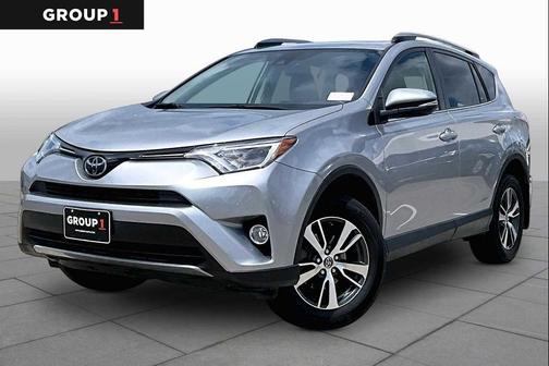 Silver Sky Metallic 2018 Toyota RAV4 XLE