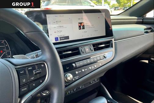2025 Lexus ES 300h Base