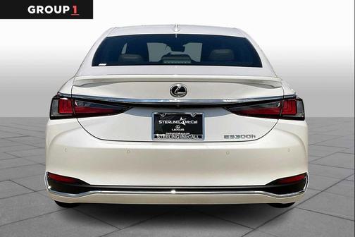 2025 Lexus ES 300h Base