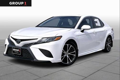 2020 Toyota Camry SE