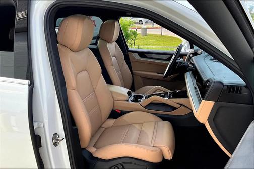 2024 Porsche Cayenne S
