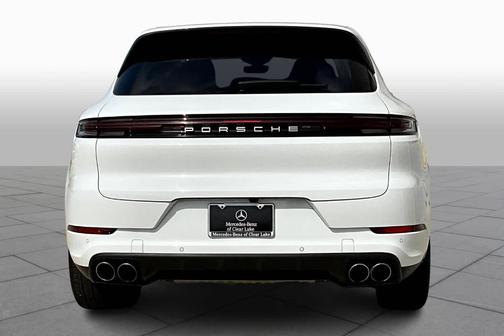 2024 Porsche Cayenne S