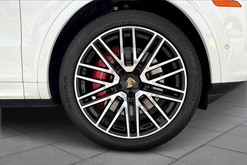 2024 Porsche Cayenne S