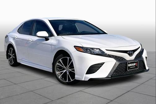 2020 Toyota Camry SE