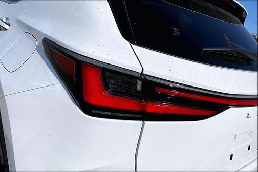 2026 Lexus NX 450h+ Premium