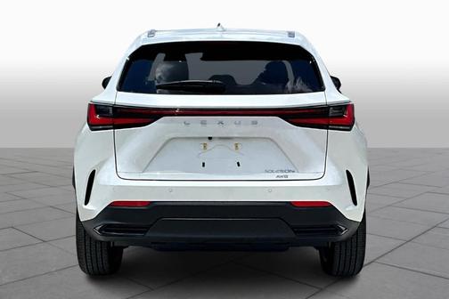2025 Lexus NX 450h+ Luxury